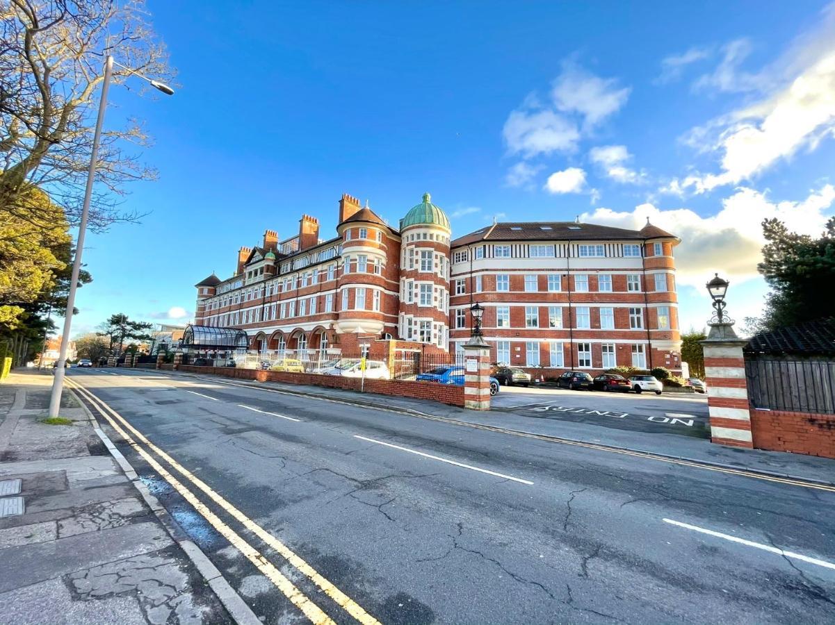 Modern Family Apartment Free Parking And Gym By Beach Bournemouth Buitenkant foto