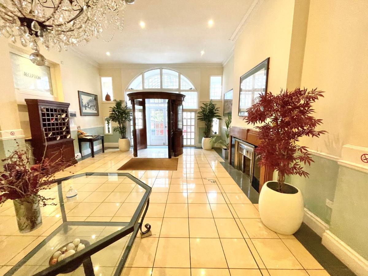 Modern Family Apartment Free Parking And Gym By Beach Bournemouth Buitenkant foto